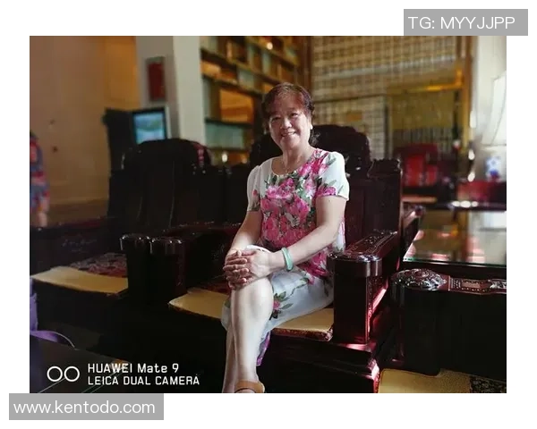 足球明星全景介绍模板汇总助你快速了解各大球星的精彩人生与职业生涯